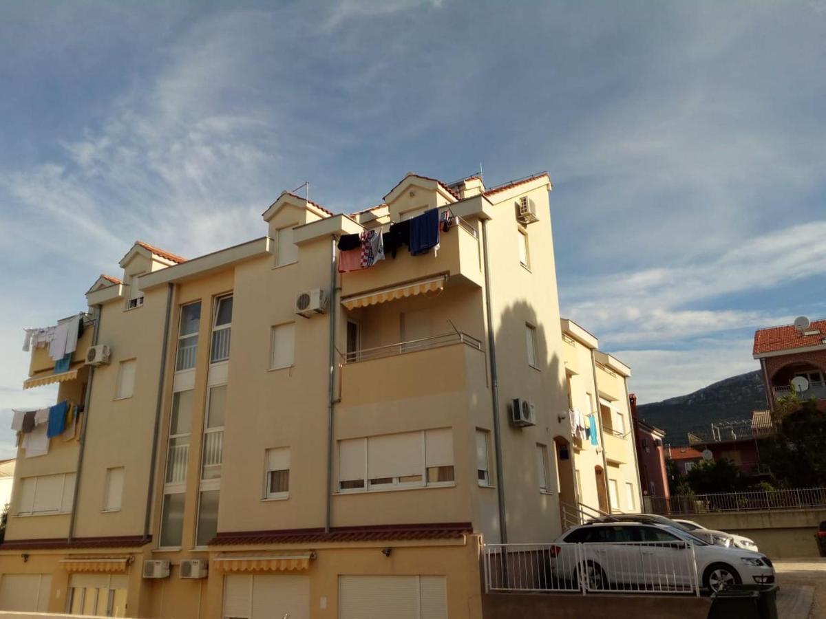 Apartment Bambino Kaštela Eksteriør billede