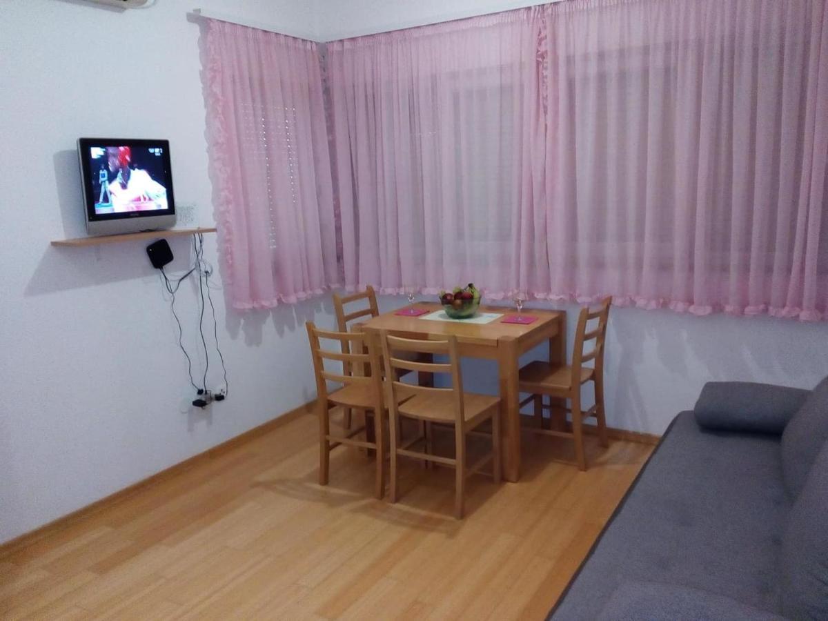 Apartment Bambino Kaštela Eksteriør billede